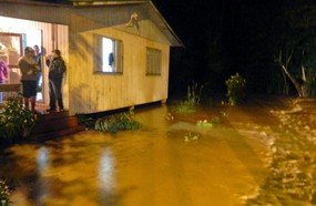 Chuva causa alagamentos em Erval Velho