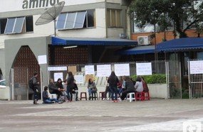 Professores do CERT paralisam atividades em nome da educação