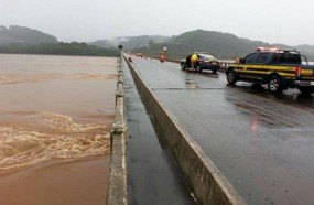 Rodovias continuam com problemas em decorrência das chuvas