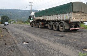 Lentidão na revitalização da rodovia entre Tangará e Videira