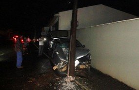 Colisão em poste deixa nove bairros sem energia elétrica em Videira