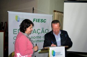 Implantada Câmara Regional do Movimento A Indústria pela Educação