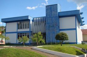 Servidora de Erval Velho é condenada a prisão por desviar recursos