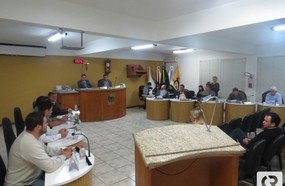 Vereadores hervalenses realizam primeira sessão do mês