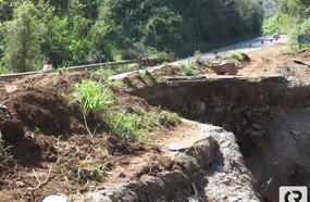 Deinfra interdita trecho da SC-150 para implantação de galerias