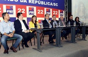 PR realiza encontro de fim de ano com olho em 2016