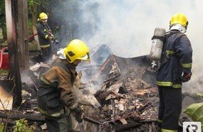Incêndio consome casa de madeira no interior de Herval