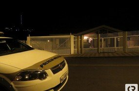 Ousadia: ladrão furta residência com família em casa