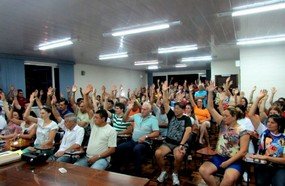 Servidores públicos de Joaçaba aprovam estado de greve
