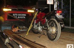 PM aborda motocicleta e apreende drogas com jovens em Joaçaba