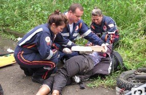 Motociclista fica ferido ao colidir em um CrossFox no acesso de Herval