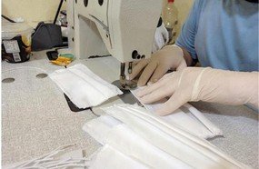 Detentos de Joaçaba produzem máscaras de proteção