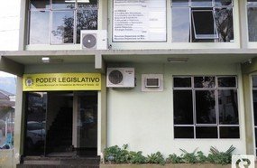 Vereadores pedem a manutenção de estagiários e professores ACTs