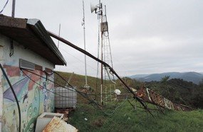 Torres de TV e internet são derrubadas em Tangará