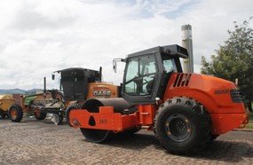 Nova máquina para recuperação de estradas do interior