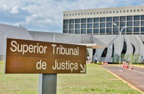Presidente do STJ nega liberdade a Lula e critica desembargador