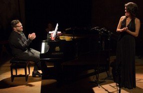 Músicas francesas para piano neste domingo em Joaçaba