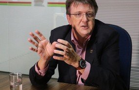 Secretário afirma que aulas de 30 minutos são ilegais