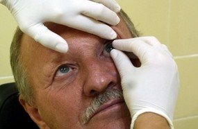 Pacientes do SUS de todo o Estado recebem próteses oculares