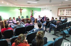 Liesjho discute com blocos formato do Carnafolia 2014