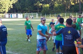 Violência por aqui: torcedores agridem trio de arbitragem