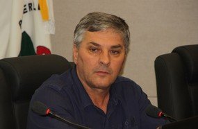 Vereador critica gestão da educação em Joaçaba