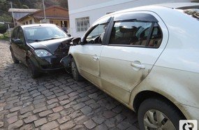 Colisão frontal projeta criança contra para-brisa em Joaçaba