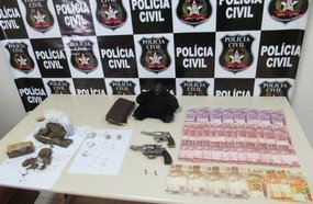 Polícia Civil apreende drogas, armas e munições
