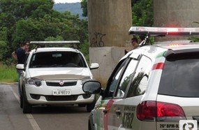 PM é acionada para atender estupro, mas encontra casal de namorados
