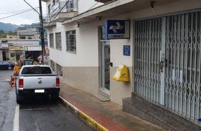 Ladrão encapuzado assalta agência dos Correios de Capinzal