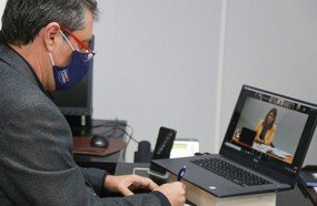 Ministério da Saúde se compromete com monitores para leitos de UTI