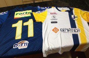 Camisas do JAC já estão a venda nas Lojas de Joaçaba
