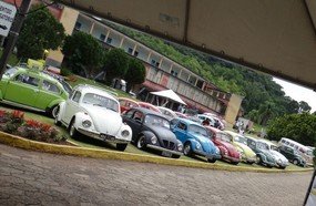 Encontro dos Apaixonados por Fusca no final de semana