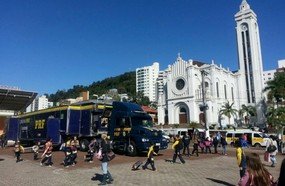 Carreta cinema da PRF em Joaçaba até sexta-feira