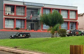 Tiro atinge prédio da Prefeitura de Ponte Serrada