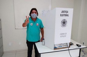 Pedrinho vota no CRAS e se diz feliz com a campanha