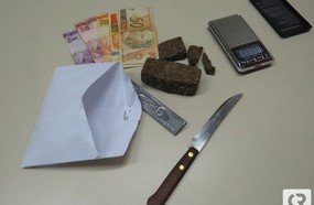 Casal de jovens é preso em flagrante com 81 gramas de maconha