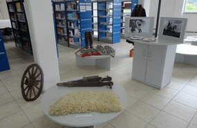 Biblioteca do IFC de Luzerna faz exposição alusiva à Semana Farroupilha