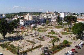 Praça Lauro Müller será inaugurada neste domingo com a decoração natalina