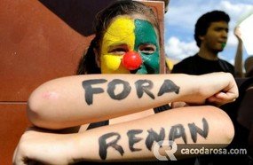 Protestos pedem afastamento do presidente do Senado