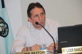 Pastori pede limpeza de terrenos baldios e policiamento nos bairros