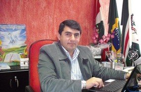 Dando exemplo: prefeito determina corte no próprio salário
