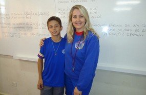 EEB Gov. Celso Ramos parabeniza estudante que participa de torneio de futsal na França