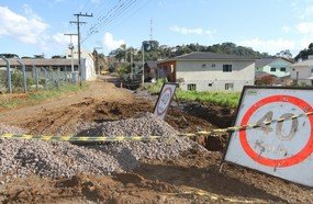 Rua Amiano Pozzobon em obras