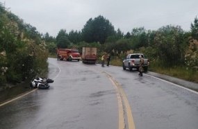 Jovem que estava de carona em moto morre em acidente na SC-135