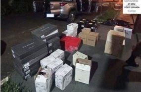 PM apreende caminhonete com vinhos importados na BR-282 