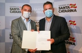 Estado anuncia a chamada de 251 profissionais administrativos para as escolas