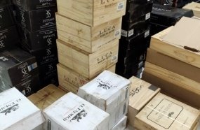 PRF apreende vinho importado em veículo que tentou fugir de fiscalização  