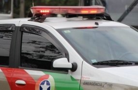 Adolescente é apreendido após tentar assaltar mulher na rua 