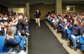 Jakson Follmann ministra palestra nos 55 anos da CDL/Joaçaba
